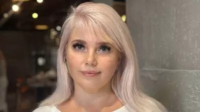 EmmaPill's chat room is %status%